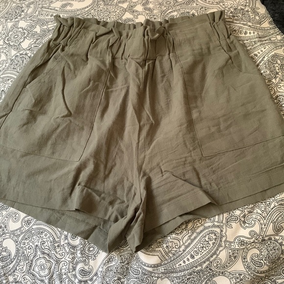 3 SHEIN shorts 🩳  for $20dlls - Picture 1 of 5